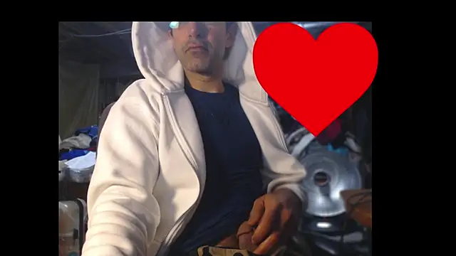 Gsmile1 online show from April 5, 2026, 3:53 pm