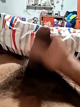 Snapshot of Gerardo31017 chatting on January 15, 2026, 2:54 pm Gerardo31017 online show from January 15, 2026, 2:54 pm