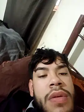 modelo38528061 online show from January 9, 2025, 9:16 pm