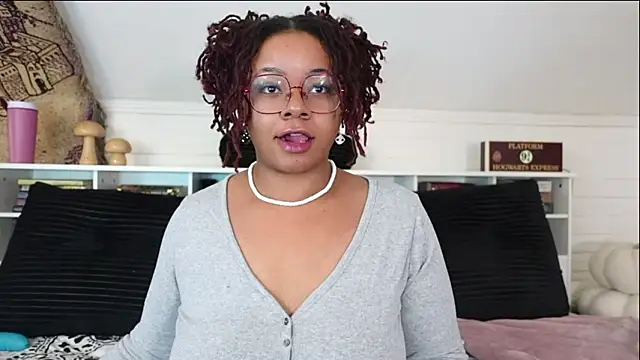 -khayaparker online show from February 14, 2026, 7:32 pm