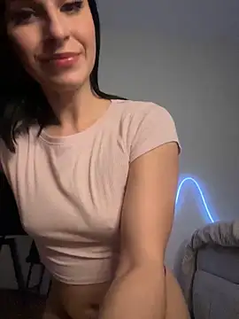 OIivia online show from March 11, 2025, 9:37 pm