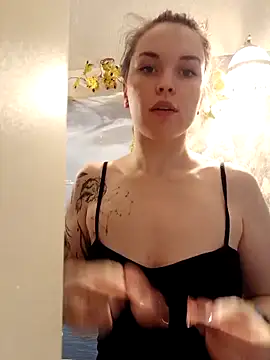 LazyTanukii online show from November 2, 2025, 7:11 am