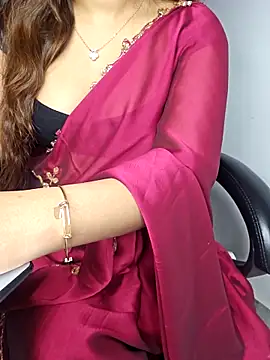 Snapshot of aliyaah_singh chatting on March 3, 2025, 8:32 pm aliyaah singh online show from March 3, 2025, 8:32 pm