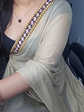 Snapshot of aliyaah_singh chatting on September 25, 2025, 5:38 pm aliyaah singh online show from September 25, 2025, 5:38 pm