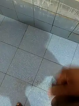 dinesh682 online show from October 20, 2025, 12:27 pm