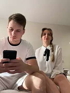 FluffyHat online show from January 5, 2025, 9:05 am