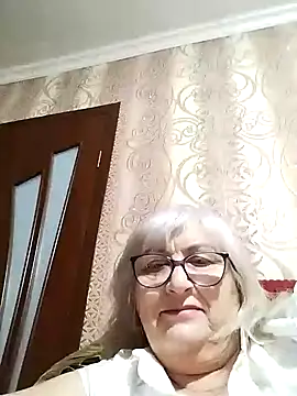 Snapshot of LolkaAlyss chatting on February 6, 2025, 10:21 pm LolkaAlyss online show from February 6, 2025, 10:21 pm