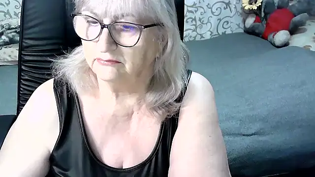 Snapshot of LolkaAlyss chatting on February 9, 2025, 4:18 pm LolkaAlyss online show from February 9, 2025, 4:18 pm