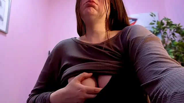 BattyMoll online show from March 28, 2026, 3:44 pm