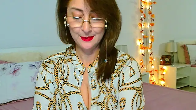 Tyana40 online show from November 10, 2025, 7:18 am