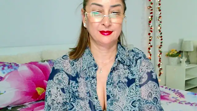 Tyana40 online show from May 15, 2026, 11:23 pm