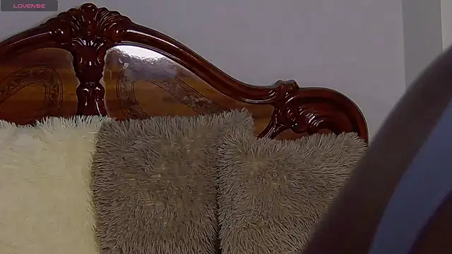 NicolePlay online show from December 15, 2025, 7:23 am