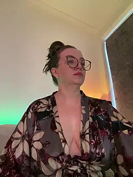 Snapshot of FemDom_RubyKnightXXO chatting on July 1, 2026, 6:40 pm FemDom RubyKnightXXO online show from July 1, 2026, 6:40 pm