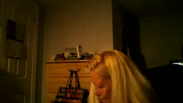 Snapshot of XTRAHORNYONE chatting on September 30, 2025, 1:43 am XTRAHORNYONE online show from September 30, 2025, 1:43 am