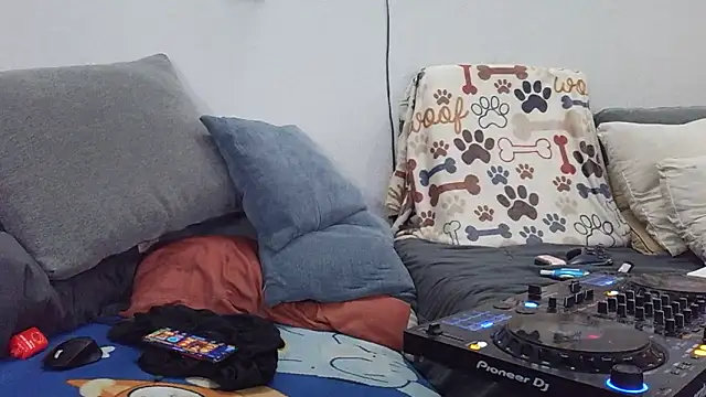 pyrowuff online show from September 10, 2025, 6:35 am