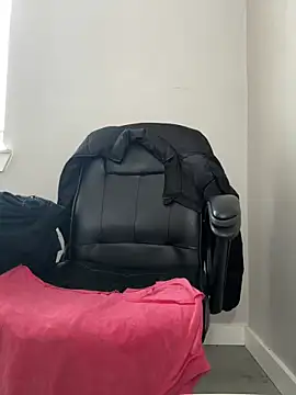 DancingLemonade online show from February 11, 2026, 8:58 pm