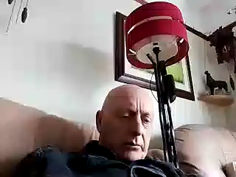 keeenn11 online show from February 14, 2025, 4:09 pm