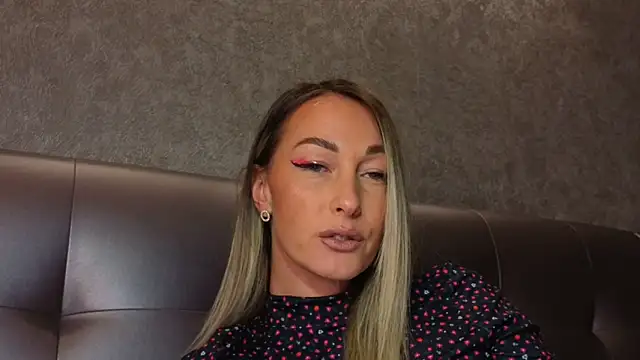 Snapshot of StarryHanna chatting on October 15, 2025, 9:15 pm StarryHanna online show from October 15, 2025, 9:15 pm