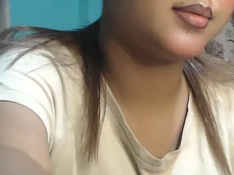 NancyRuvi online show from November 5, 2025, 2:50 pm