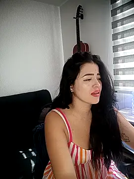 Aleska  Bell online show from September 29, 2025, 2:33 pm