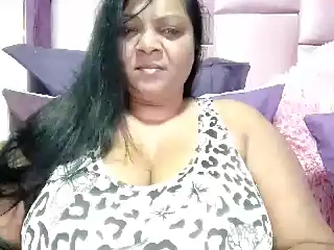 Snapshot of IndianDelia chatting on October 19, 2025, 3:18 am IndianDelia online show from October 19, 2025, 3:18 am