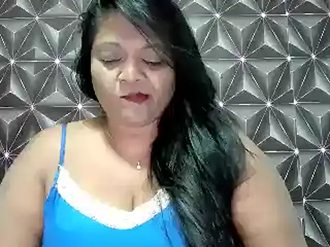 Snapshot of IndianDelia chatting on October 29, 2025, 7:04 pm IndianDelia online show from October 29, 2025, 7:04 pm