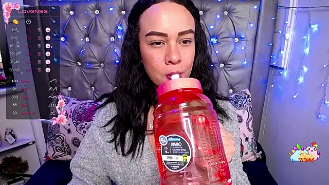 LAILAGUMMY online show from December 5, 2024, 2:00 pm