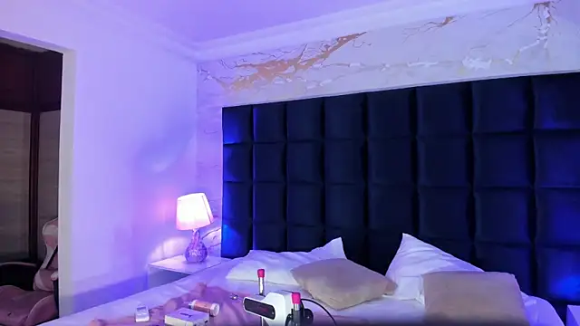 Maddysex  online show from September 25, 2025, 11:36 am