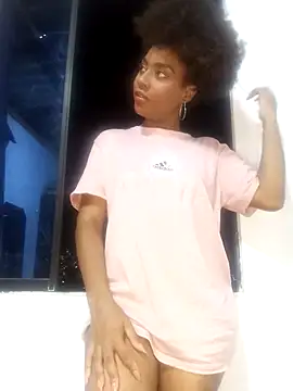 thaimy  online show from October 14, 2025, 11:49 pm