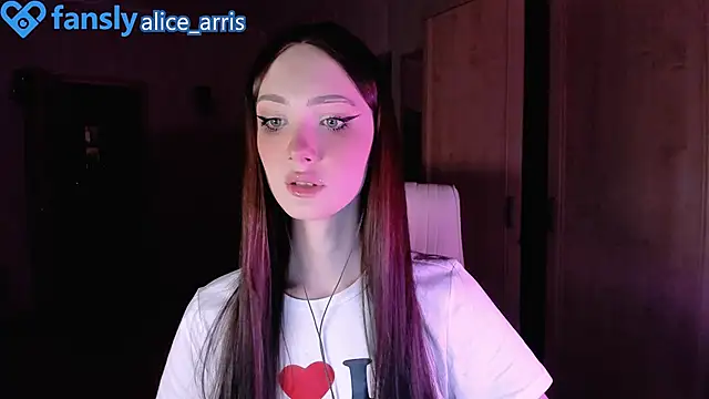 Snapshot of Alice__Aris chatting on October 30, 2025, 6:19 pm Alice Aris online show from October 30, 2025, 6:19 pm