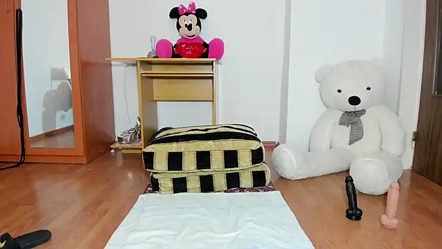 AnneQueen online show from December 18, 2024, 8:42 am