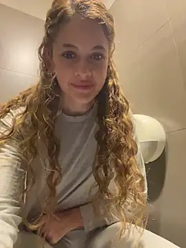 alana15 online show from January 14, 2025, 12:35 pm