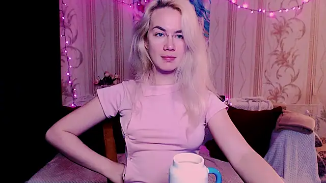 xxxcharismaaa online show from May 21, 2026, 5:36 am