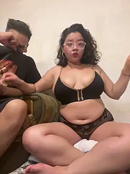 Vivi Kvsh online show from April 3, 2026, 6:00 am