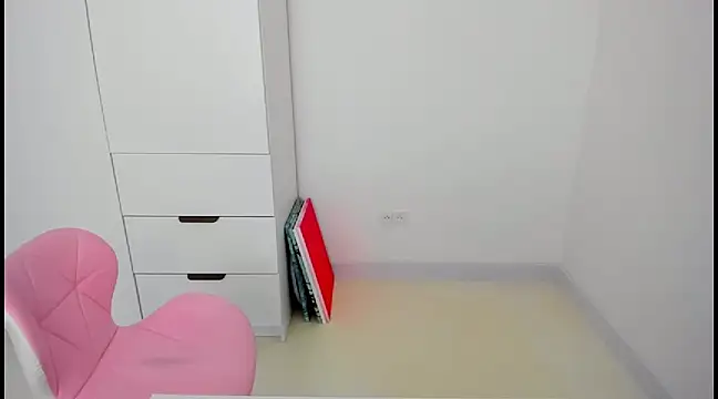 MiaStripDance online show from December 16, 2024, 11:01 am