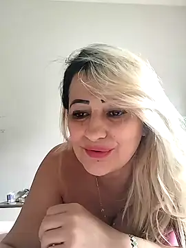 vivifernades online show from January 28, 2025, 3:57 pm