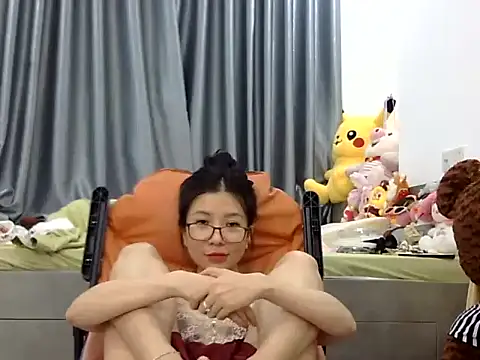 Cute Ruby01 online show from March 17, 2025, 2:23 pm