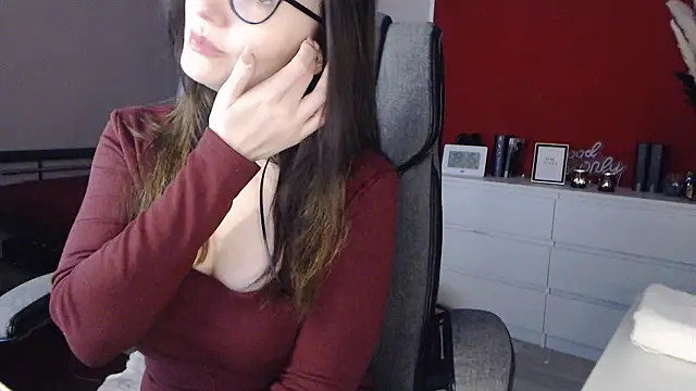 Alina Lamour online show from February 14, 2026, 6:15 pm