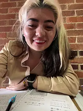 Sammysammy  online show from January 16, 2025, 7:52 pm