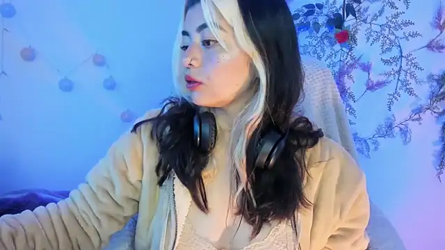 Sammysammy  online show from February 2, 2025, 11:11 pm