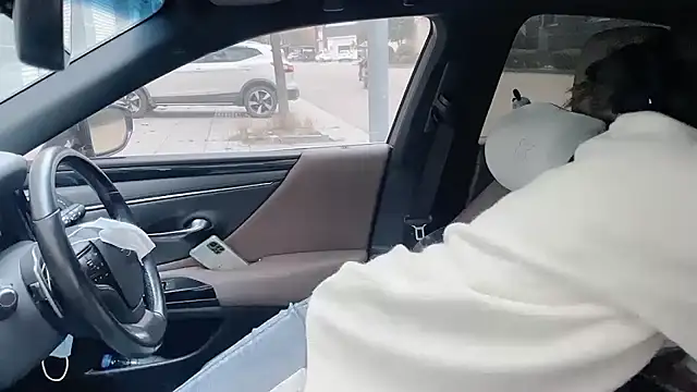 orla2021 online show from December 2, 2025, 12:27 am