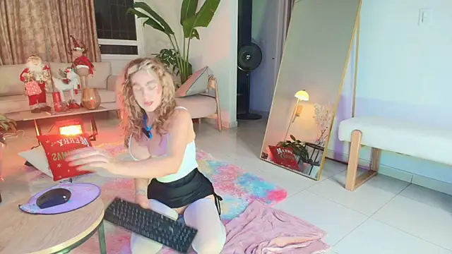 Snapshot of erotik_lady chatting on November 16, 2025, 12:16 am erotik lady online show from November 16, 2025, 12:16 am