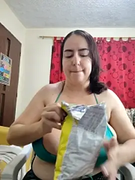 Snapshot of rosahills chatting on March 4, 2026, 6:41 am rosahills online show from March 4, 2026, 6:41 am