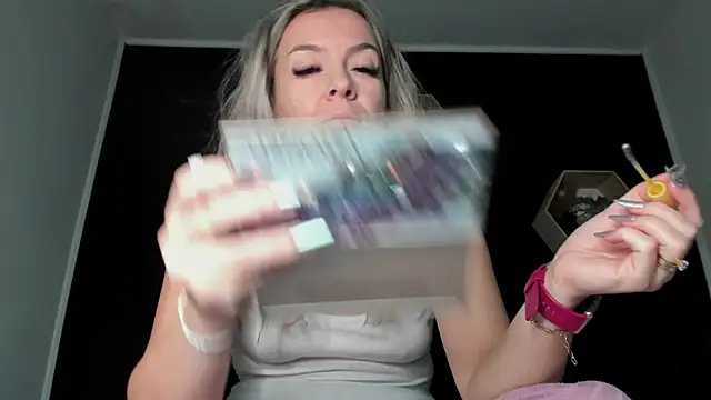 Alesys69 online show from December 4, 2025, 10:18 pm