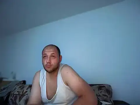 Flakka95 online show from June 12, 2026, 11:35 pm