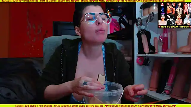cuminmenowbbyx online show from January 24, 2025, 6:04 pm