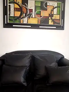 shayna all online show from February 15, 2025, 6:44 pm