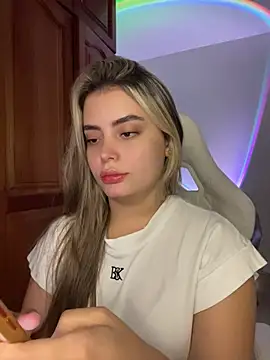 Snapshot of Miss_valeriaa chatting on June 23, 2026, 3:32 pm Miss valeriaa online show from June 23, 2026, 3:32 pm