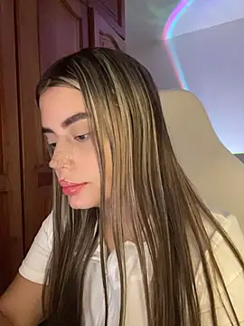 Snapshot of Miss_valeriaa chatting on July 9, 2026, 2:43 pm Miss valeriaa online show from July 9, 2026, 2:43 pm
