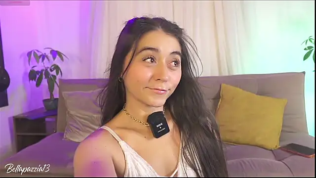 Snapshot of Bellapazzia chatting on May 6, 2026, 5:07 pm Bellapazzia online show from May 6, 2026, 5:07 pm